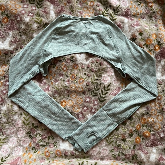 🩵Gymshark Vital Seamless Shrug - Picture 5 of 7